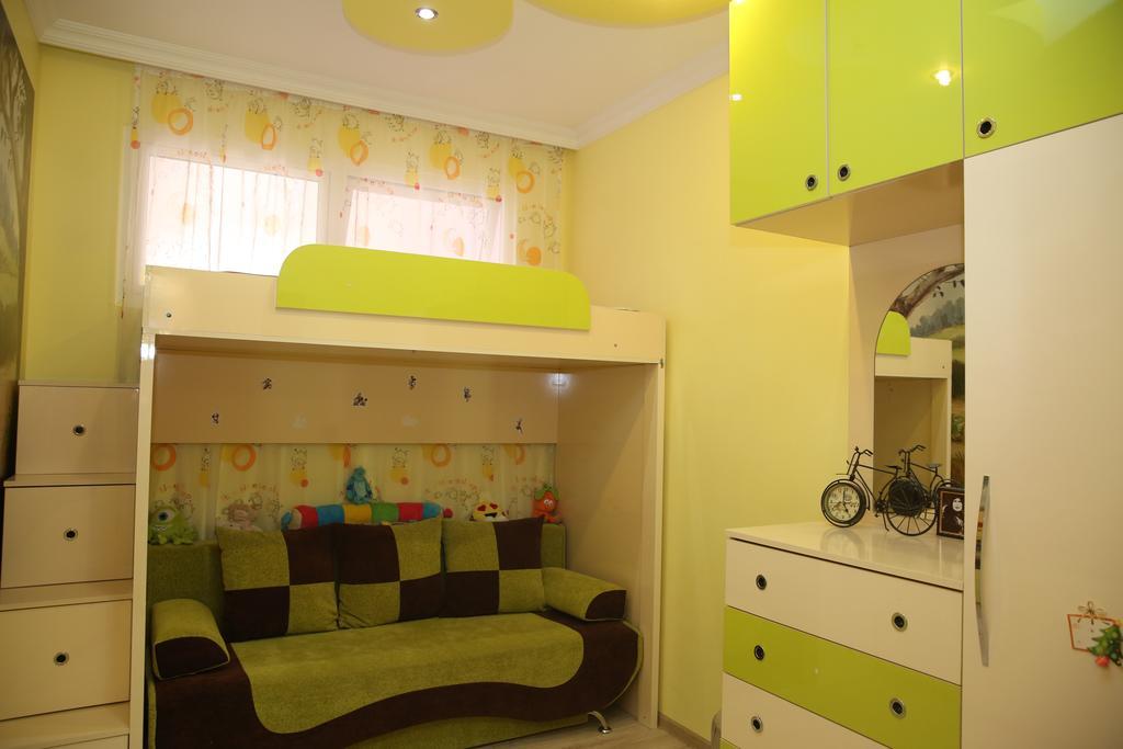 Tamuna Apartment Batumi Bagian luar foto